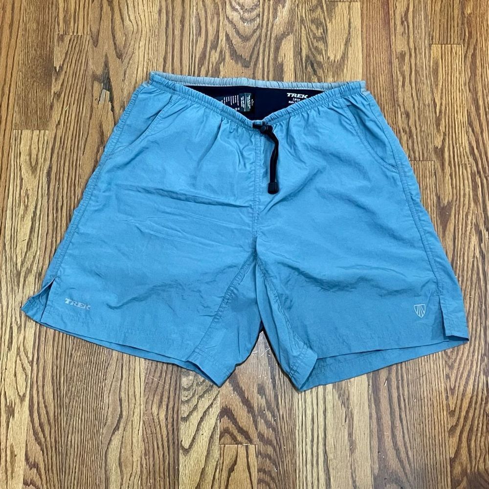 Trek Women’s Storm Blue Padded Mountain Bicycling Shorts. Large.